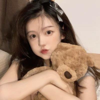 有秘密的她